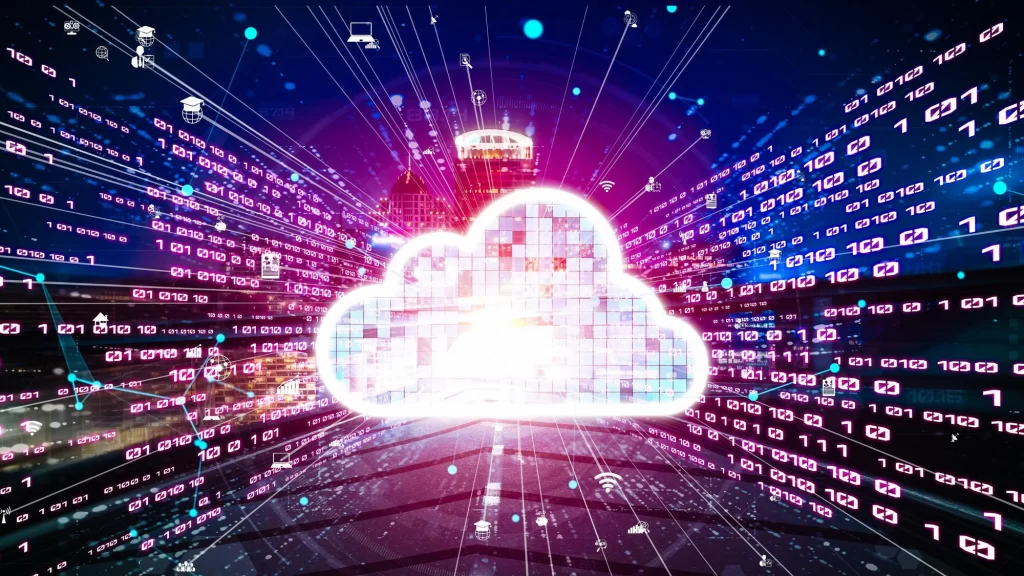 數位雲端圖像置於城市背景中央，四周延伸大量資料流與科技圖示，象徵雲端運算與資料傳輸概念