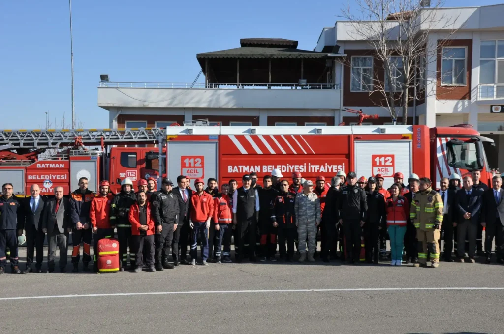 加拉馬納車輛爆炸後救援進場至少2死13傷